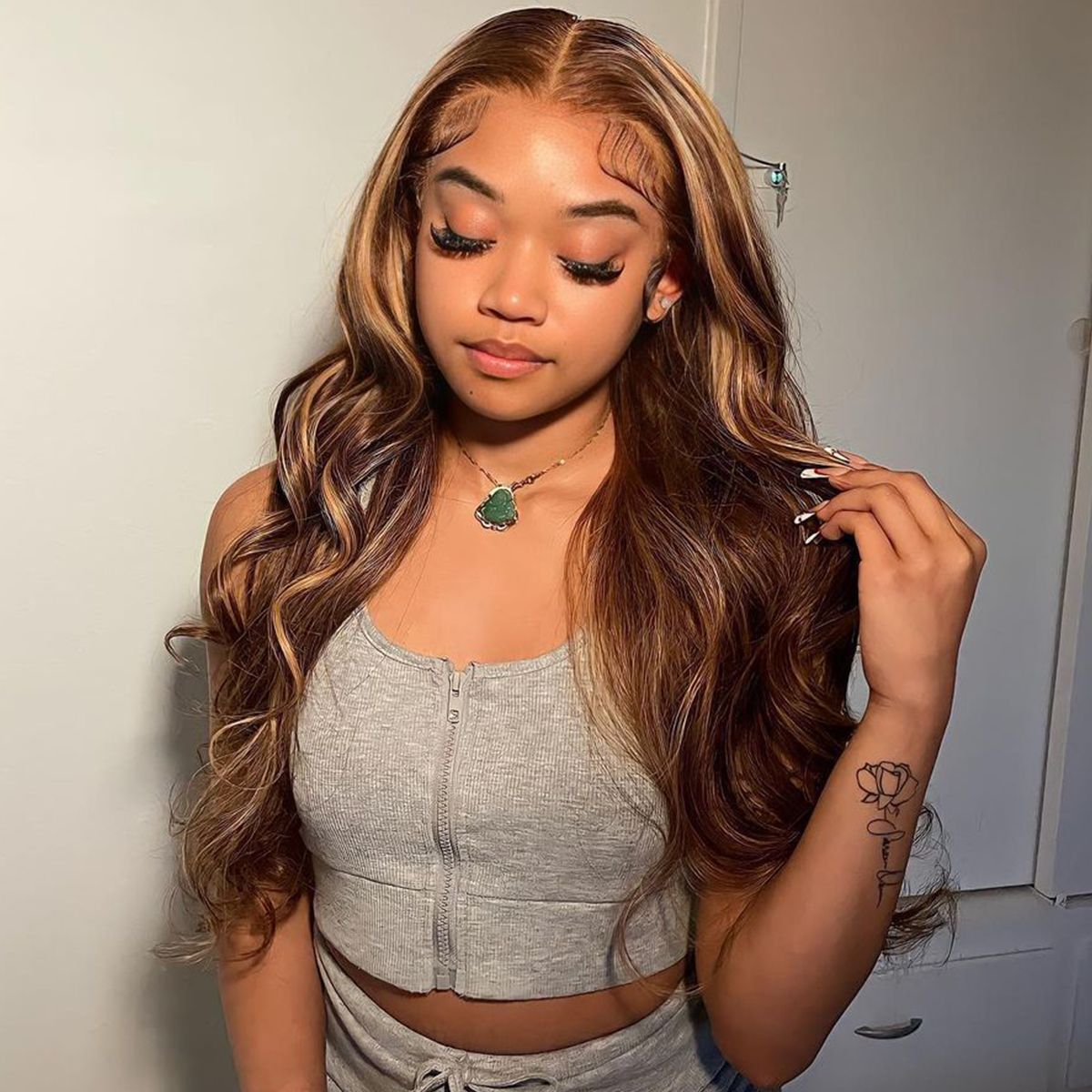 P4/27 Body Wave 4x4 Lace Closure Wig